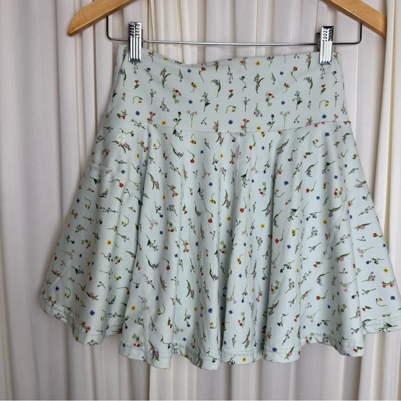 Popflex Twirl Skort Meadow Floral Green Active
Skirt Activewear Pilates - Picture 5 of 8